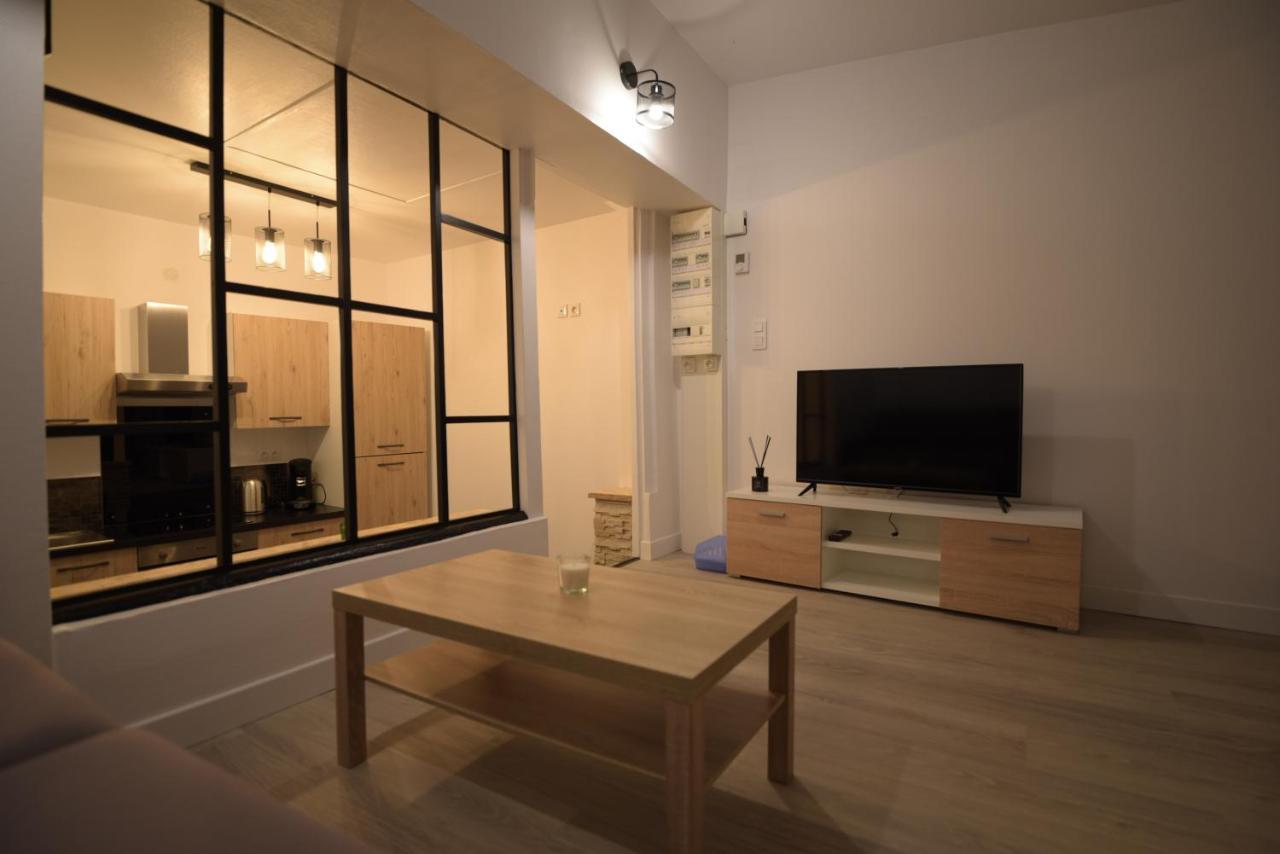 Cosy Appartement Hyper Centre Ville Avec Cour + Patio Auxerre Zewnętrze zdjęcie