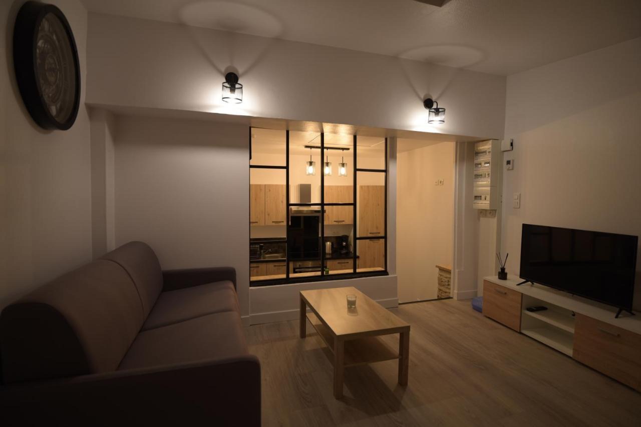 Cosy Appartement Hyper Centre Ville Avec Cour + Patio Auxerre Zewnętrze zdjęcie